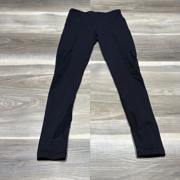 🚩 Aritzia TNA Black Athletic Leggings size XS - Picture 2 of 9